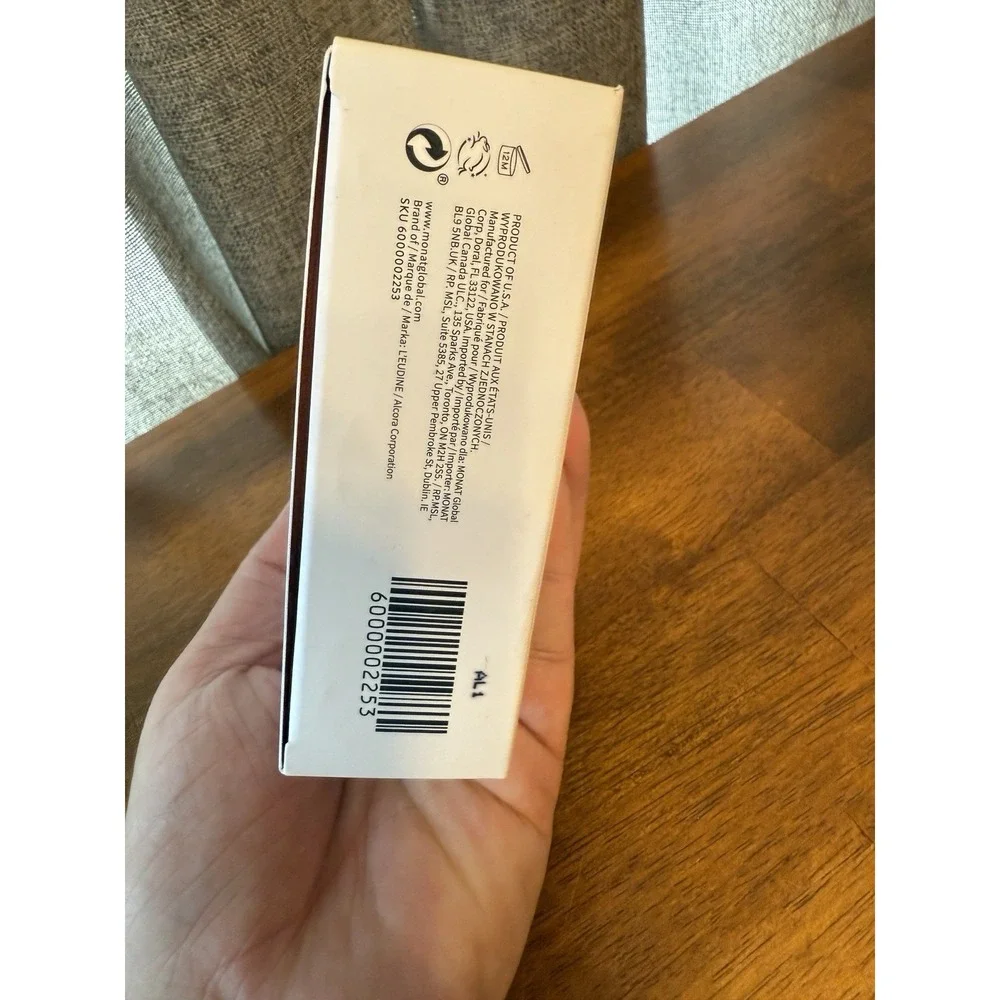 Monat Shimmering Radiance Body Luminizer & Perfect Finish Body Brush Illuminizer